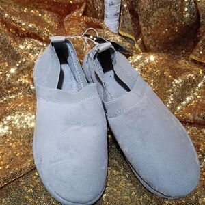 Isotoner Gray Women's Slippers